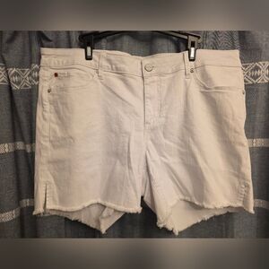 Slink Brand White Cut Off Shorts NWT Size 20